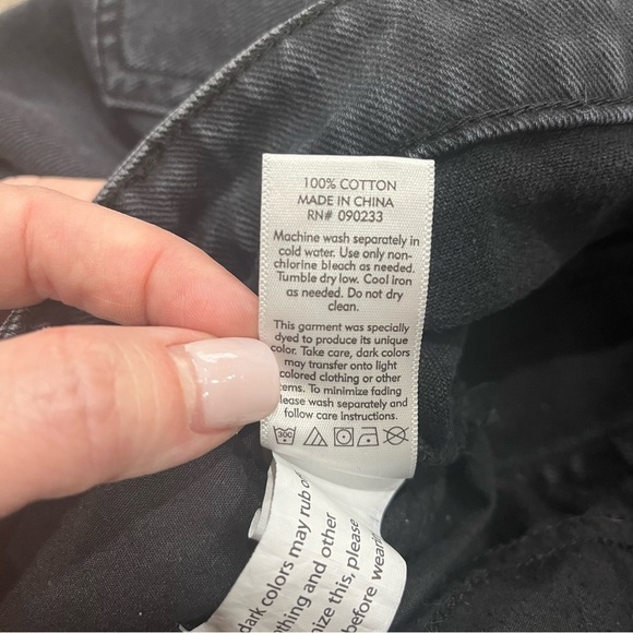 PacSun Distressed High Waisted Denim Festival 2” Cut Off Jean Shorts Black Sz 29 - Picture 8 of 9